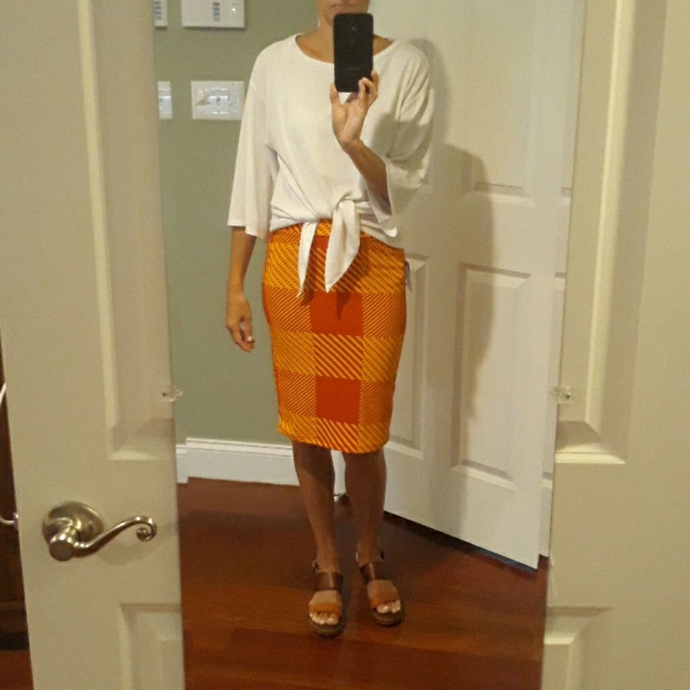 LuLaRoe Cassie skirt